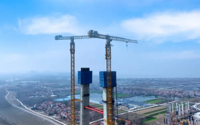 沖刺！徐工XGT2230A-100S助建武漢雙柳長江大橋