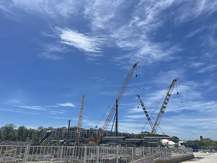 【全球之履】徐工履帶起重機“兄弟團“助建大灣區(qū)“一小時交通圈”建設