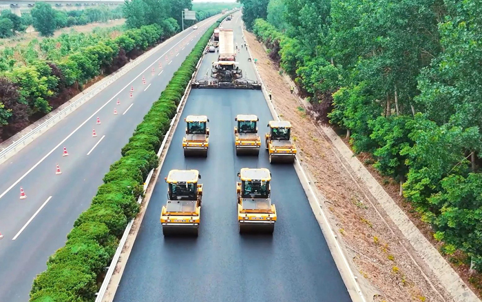 徐工數(shù)字化智能集群——連霍高速養(yǎng)護工程顯實力！