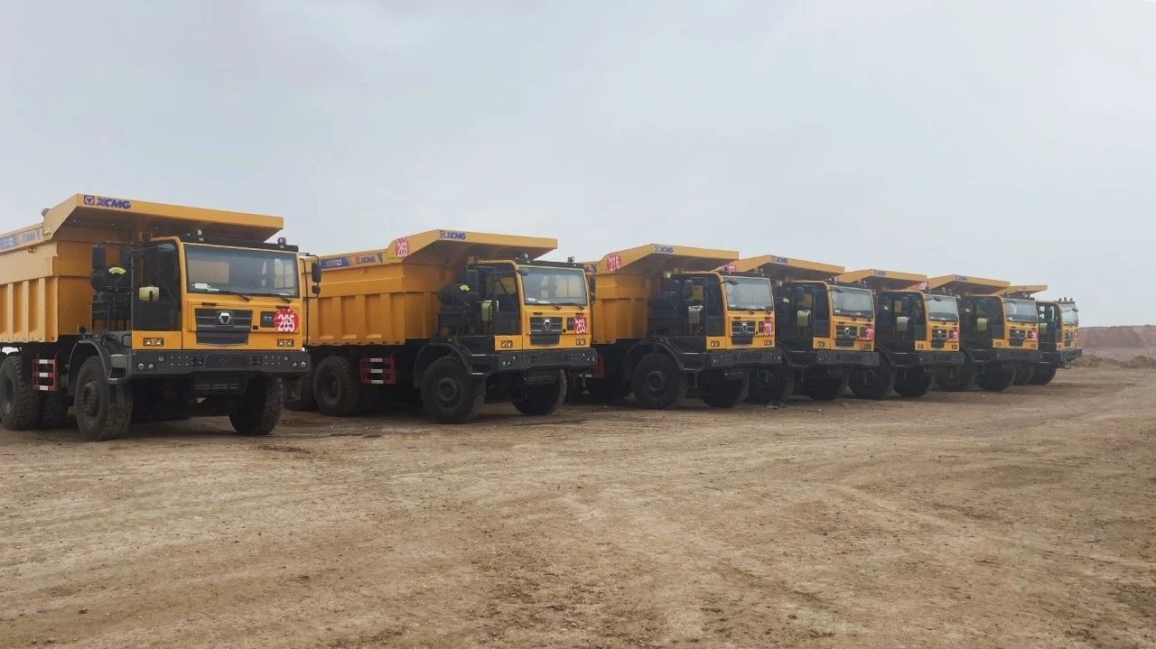 百臺交付！徐工礦卡賦能內(nèi)蒙古現(xiàn)代化礦山建設(shè)