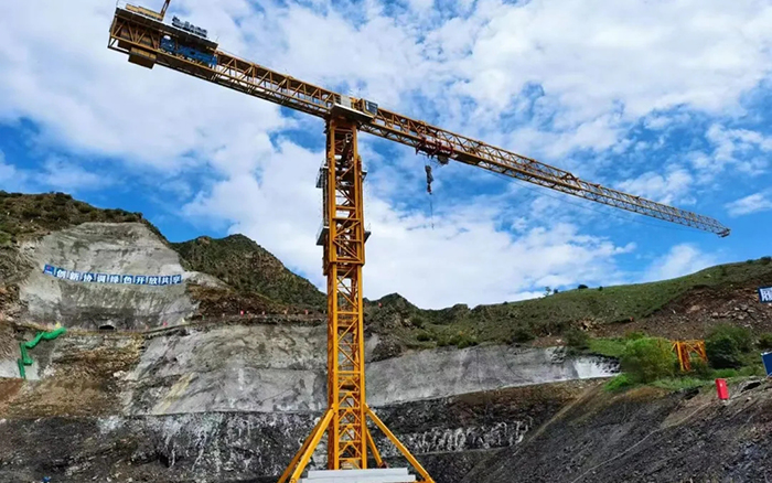 建個超大“充電寶”，徐工“鋼鐵巨人”正式上崗！