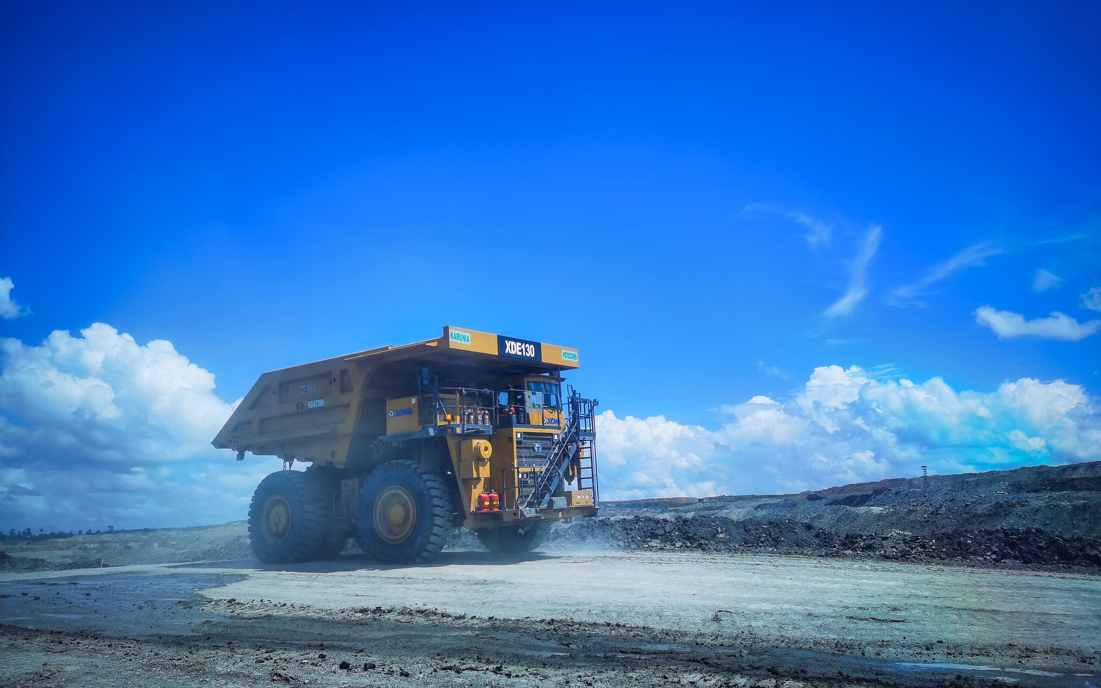 閃耀東南亞！徐工XDE130雙橋剛性礦車效能非凡