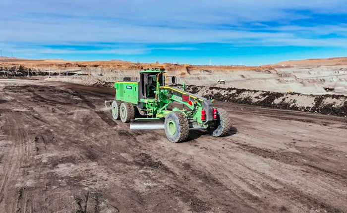 全國首臺！礦用大功率純電動平地機震撼登場！