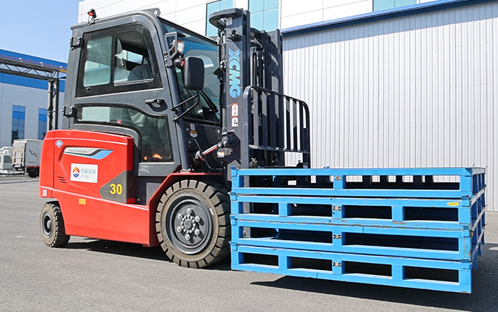 徐工新能源叉車助力華北變壓器設備制造廠高效運轉(zhuǎn)