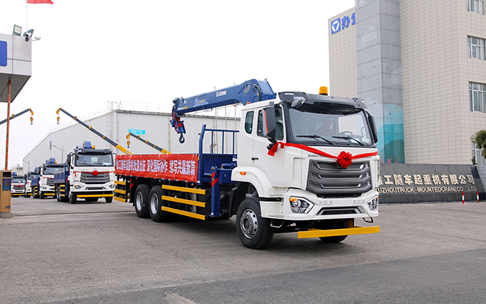 徐工SQS250隨車起重機批量發(fā)車，助力 “一帶一路” 沿線基建騰飛