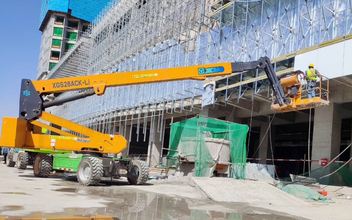 徐工高空利器，為河北邢臺某新能源廠房建設 “加速”