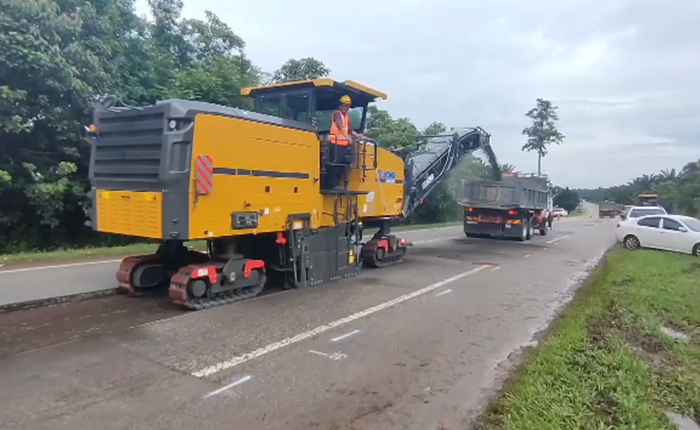 徐工成套道路機械油面施工，這次在馬來西亞！