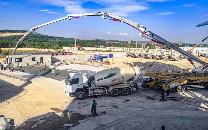 中柬同心，共建未來！徐工“智造”賦能柬埔寨基建