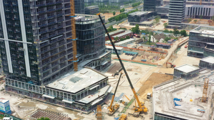 零失誤拿下！徐工G2代XCA200G8-1盲區(qū)作業(yè)，精準拆除40米塔吊