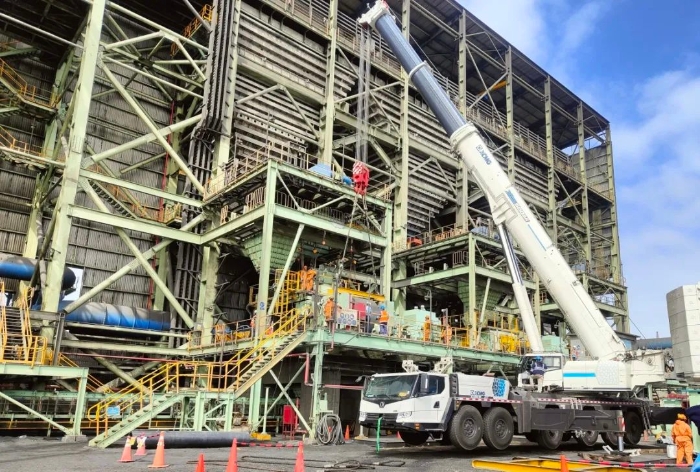 首臺！超大噸位XCA500BR落子首鋼鐵礦！