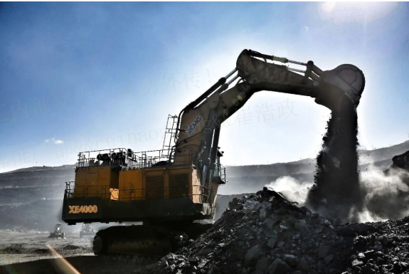 近5萬小時高效出勤！徐工XE4000液壓鏟受礦區(qū)高度贊揚！