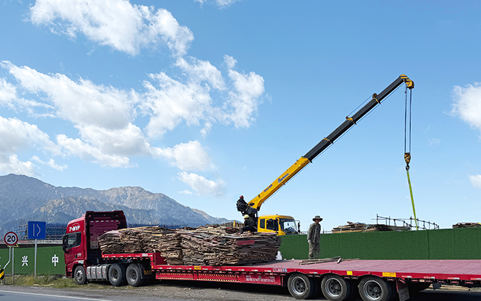 徐工 “鋼鐵力士” 亮劍西北，硬核吊裝火力全開
