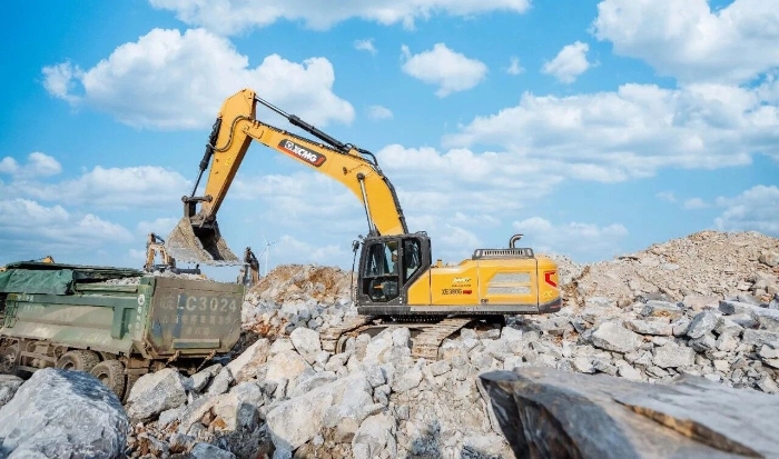 徐工XE380G PRO：掘金王者，超能裝！