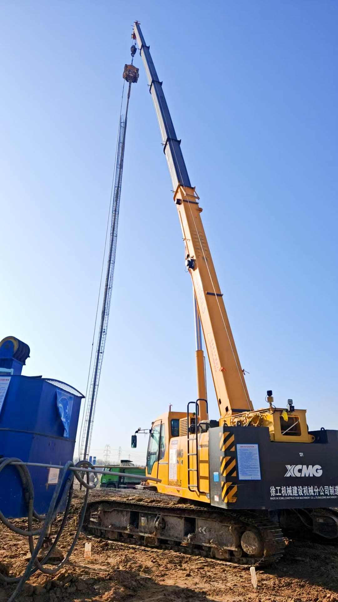 聽說工地來了個“巨能扛”？這波操作穩(wěn)了！XGTC30L5吊裝鋼筋籠現(xiàn)場紀實