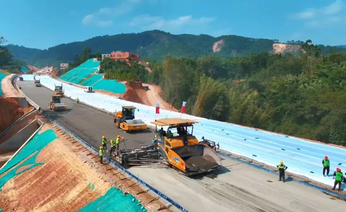 壓實跳出“憑經(jīng)驗”，智能技術來 “把關”