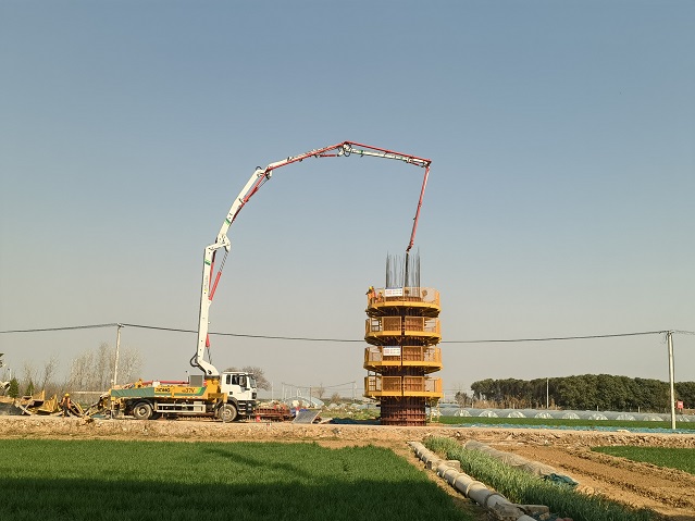 高效澆筑獲好評！徐工HB37V泵車助力焦平鐵路建設(shè) 