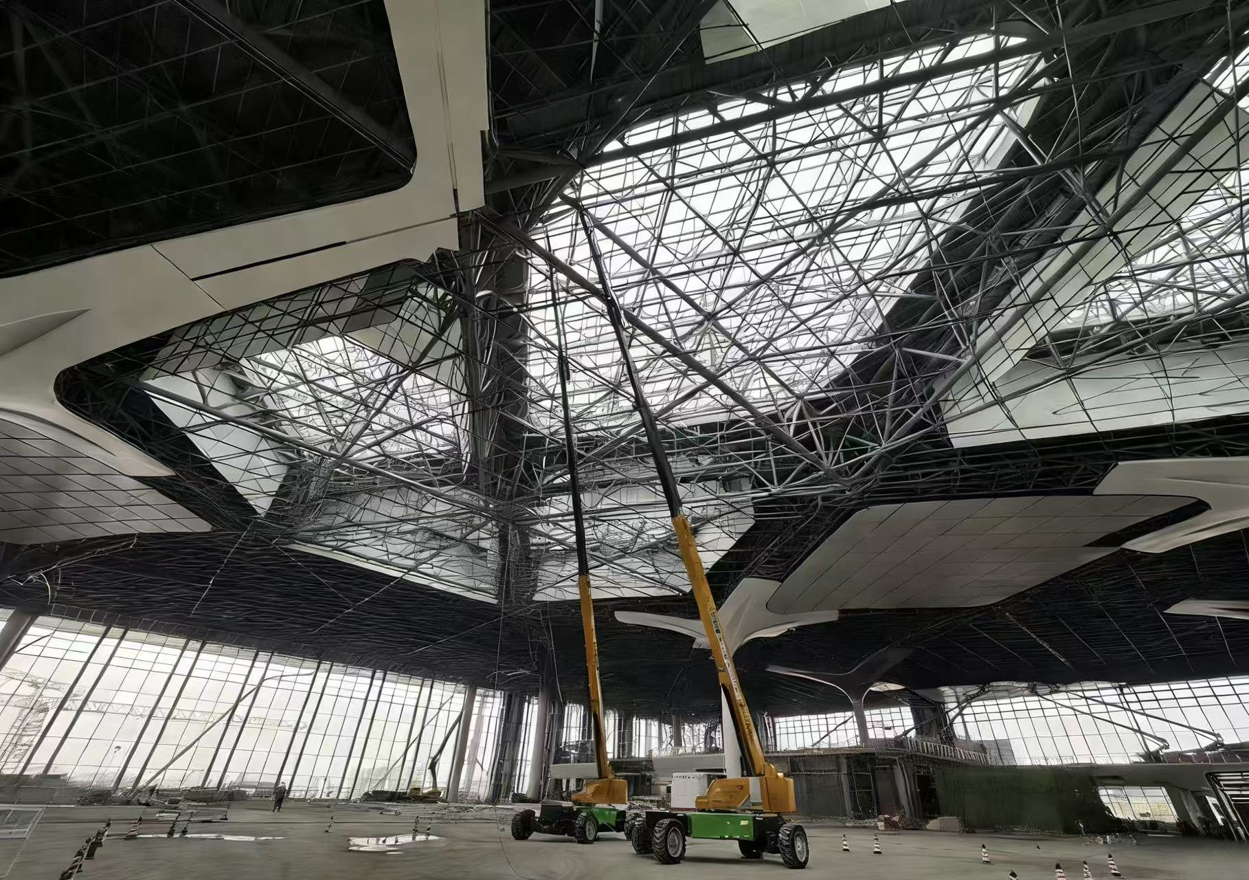 徐工群車助力樞紐能級躍升、“城市客廳”上新！