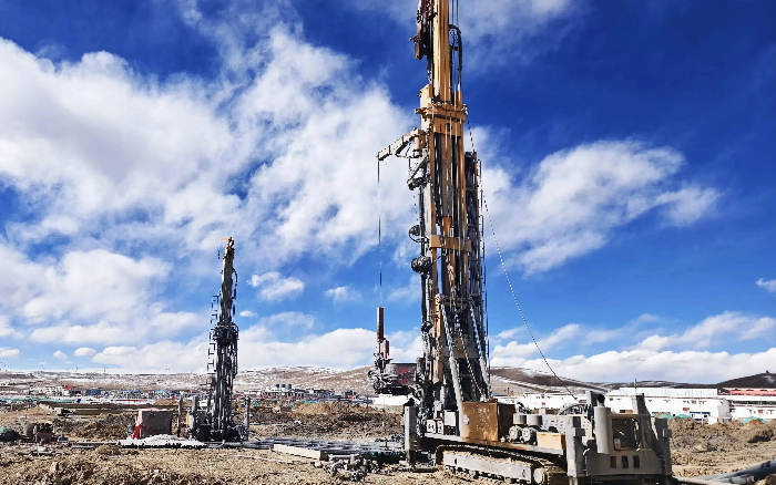 雪域送暖！徐工深井鉆機助力地熱供暖項目